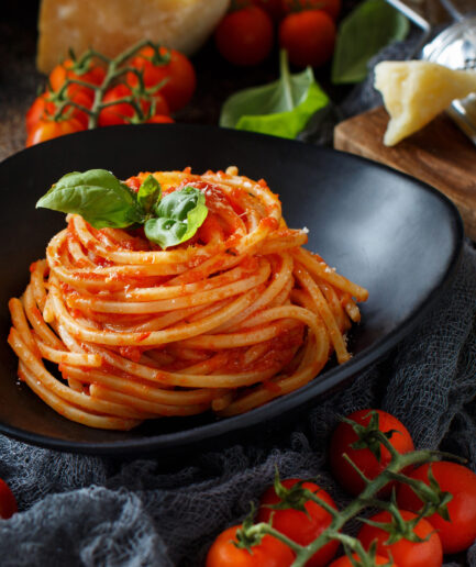 Classic Fresh Spaghetti Pomodoro